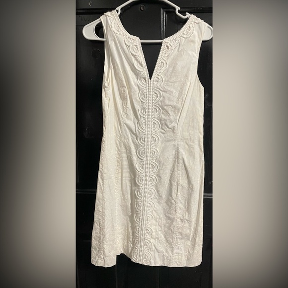 EUC Lilly Pulitzer White Shift Dress Size 2 - Picture 5 of 5